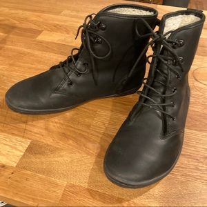 Vivobarefoot Gobi High Top - Black Leather…